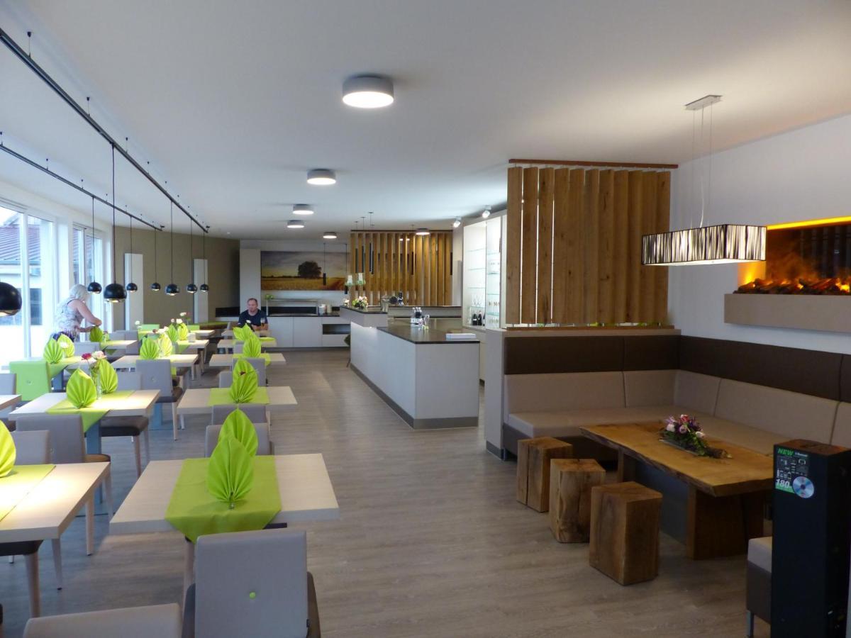 Hotel Gruener Baum Kulsheim Esterno foto